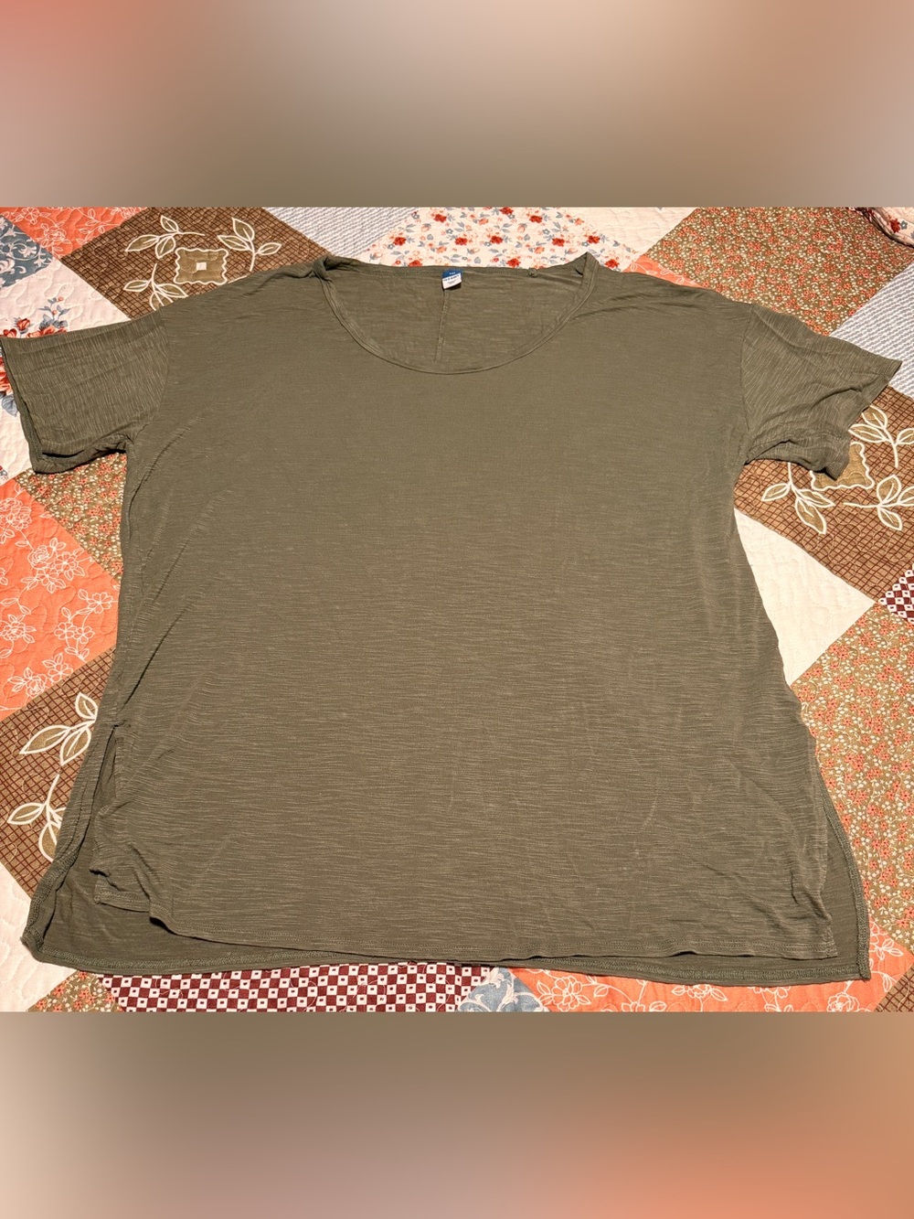 Old Navy Luxe Olive Green Tunic Tee L Tall Soft Stretch Short Sleeve Top